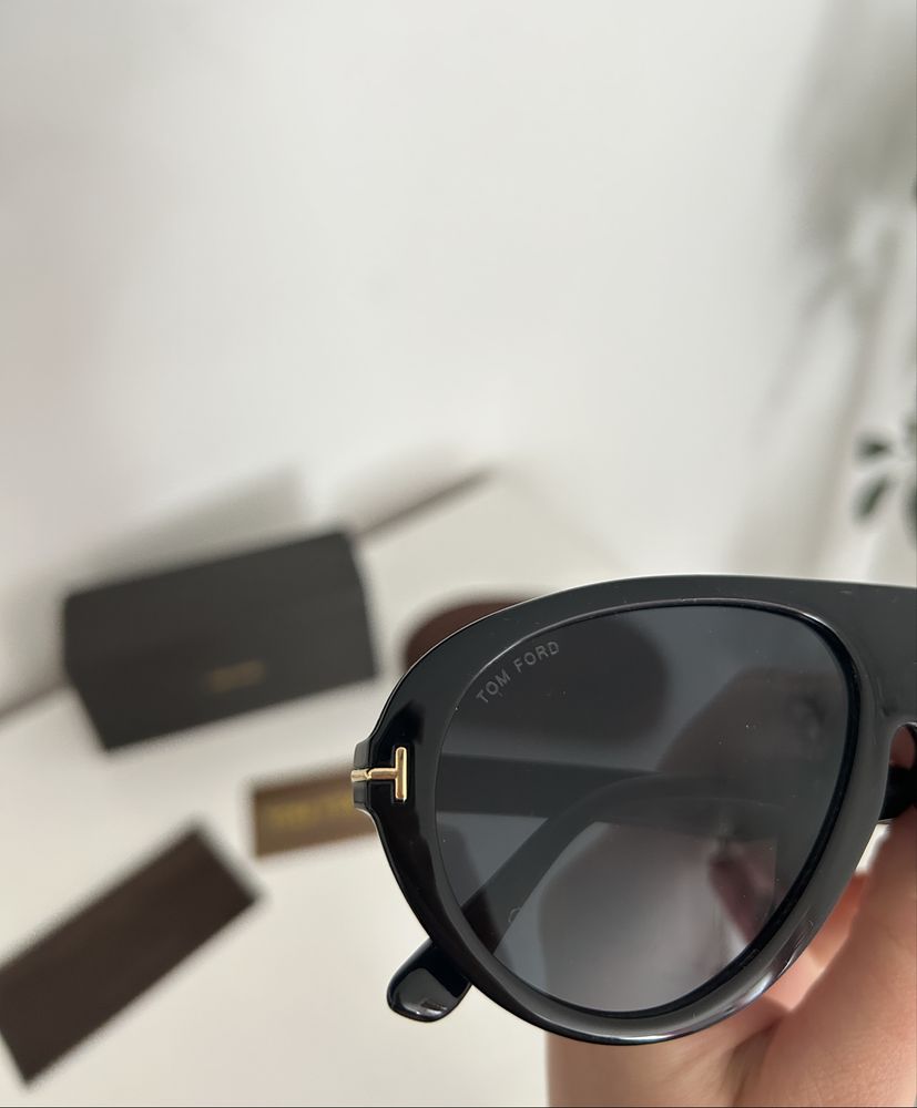 Okukary przeciwsłoneczne TOM FORD