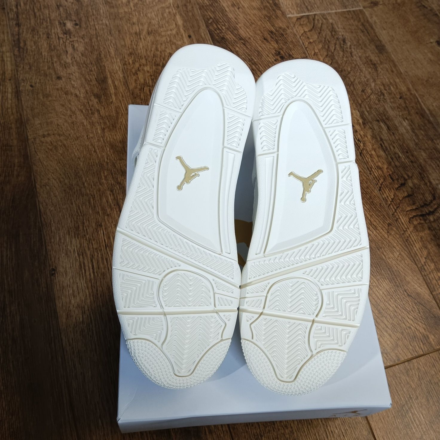 Jordan 4 sail white and gold, 42,5