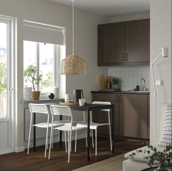 Cadeira branca Ikea