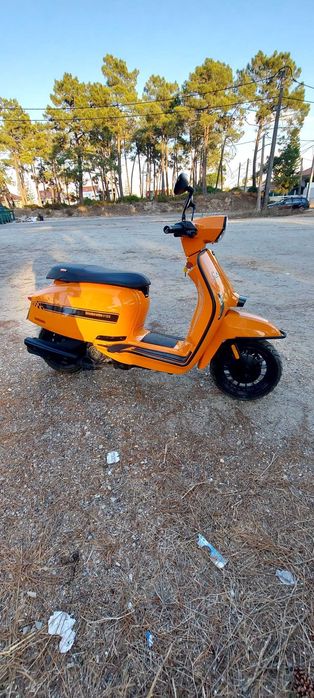 LAMBRETTA 125 v especial , cor exclusiva, única!