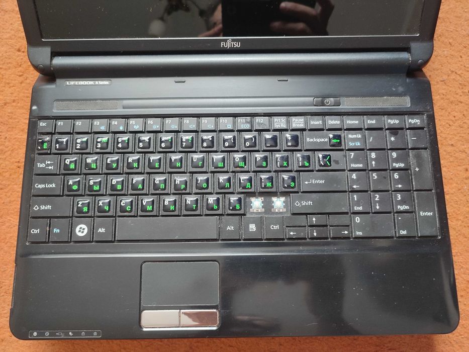 Продам на запчасти ноутбук Fujitsu Lifebook AH530GFX