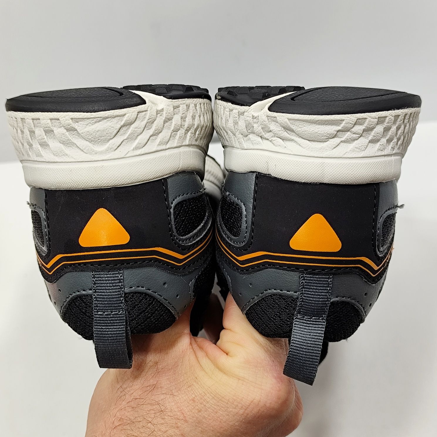 кросівки Skechers Gorun Consistent 42р/27см