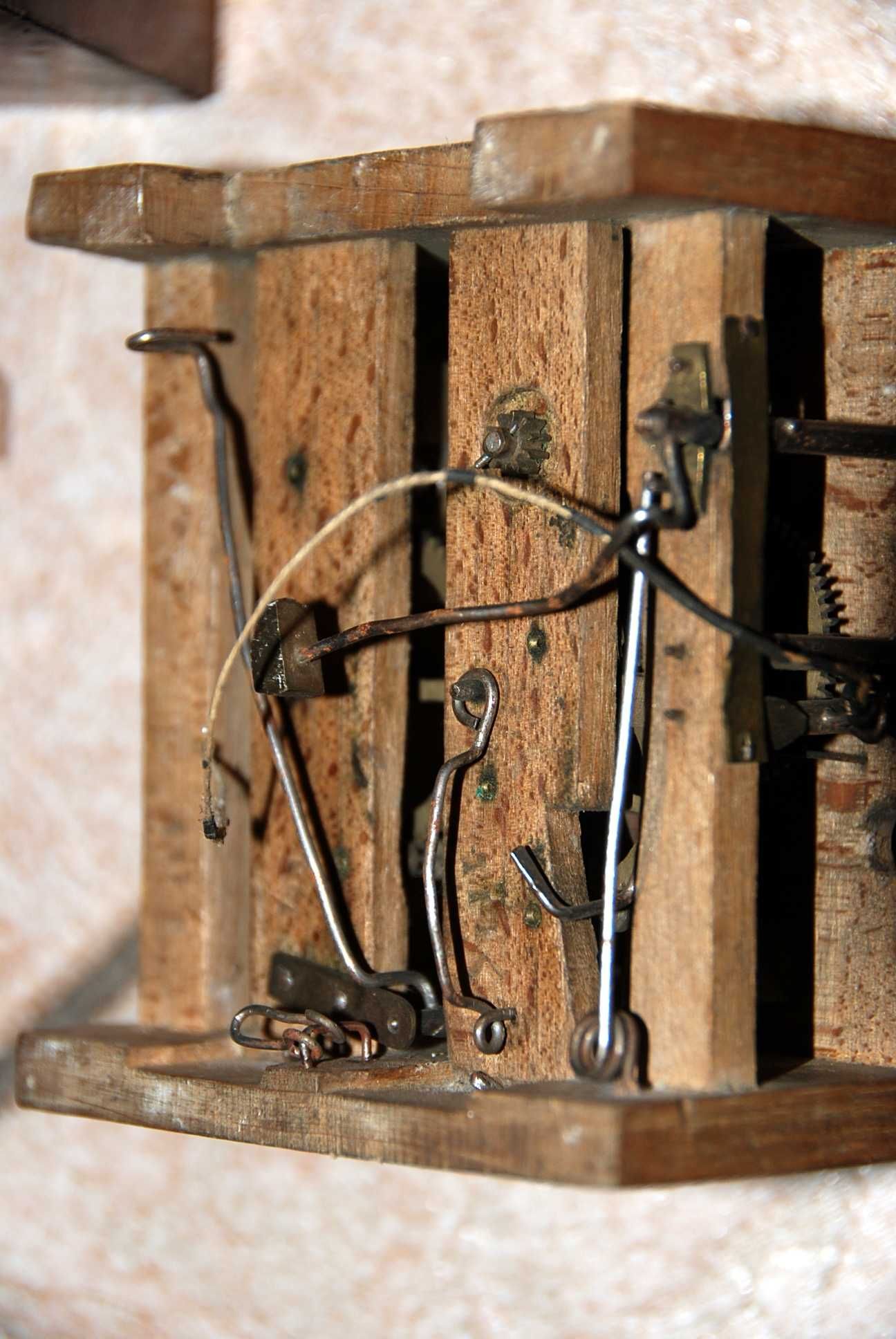 Stary zabytkowy zegar szafkowy wahadłowy dla majsterkowicza