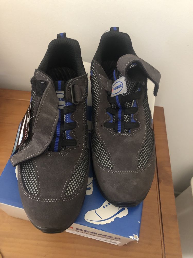 Botas de trabalho com biqueira de aço novas