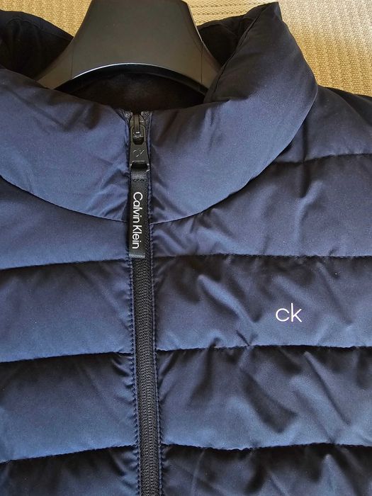 Оригинальная жилетка Calvin Klein Infinite