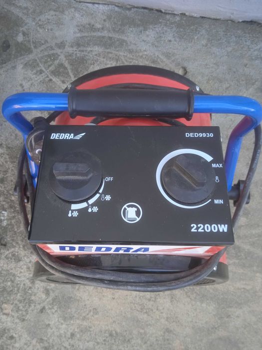 Nagrzewnica firmy Dedra 2200W.