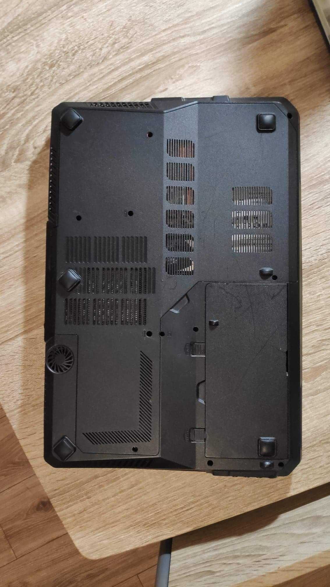 Laptop MSI GT683R