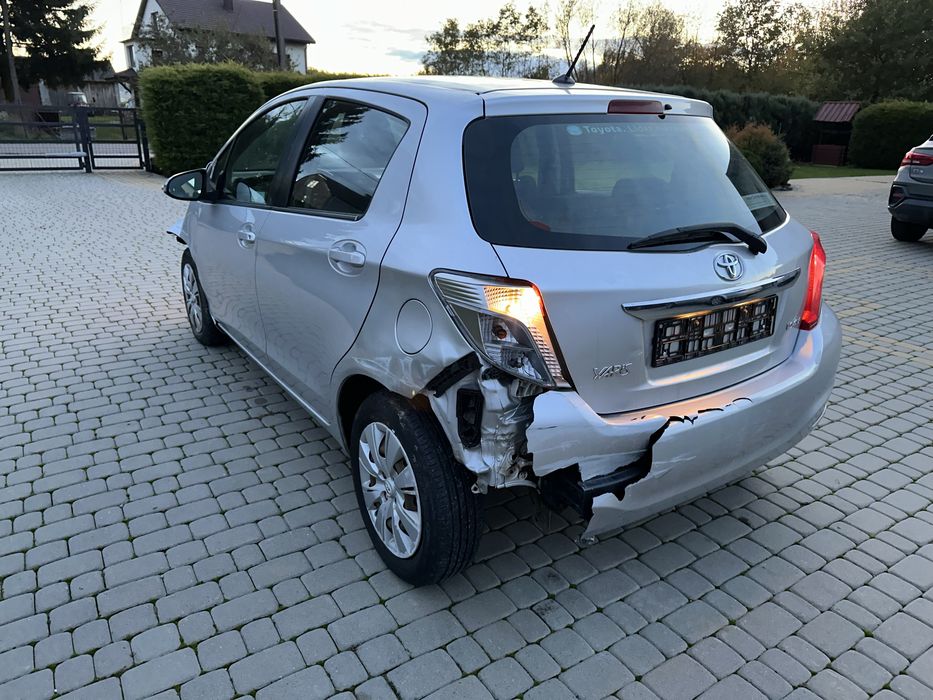 Toyota Yaris 1.3 benzyna, 2012r
