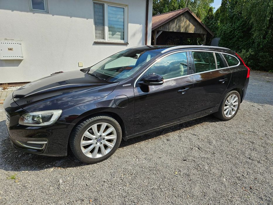 Volvo V60 Volvo V60 D6 AWD Plug-in Hybrid Summum