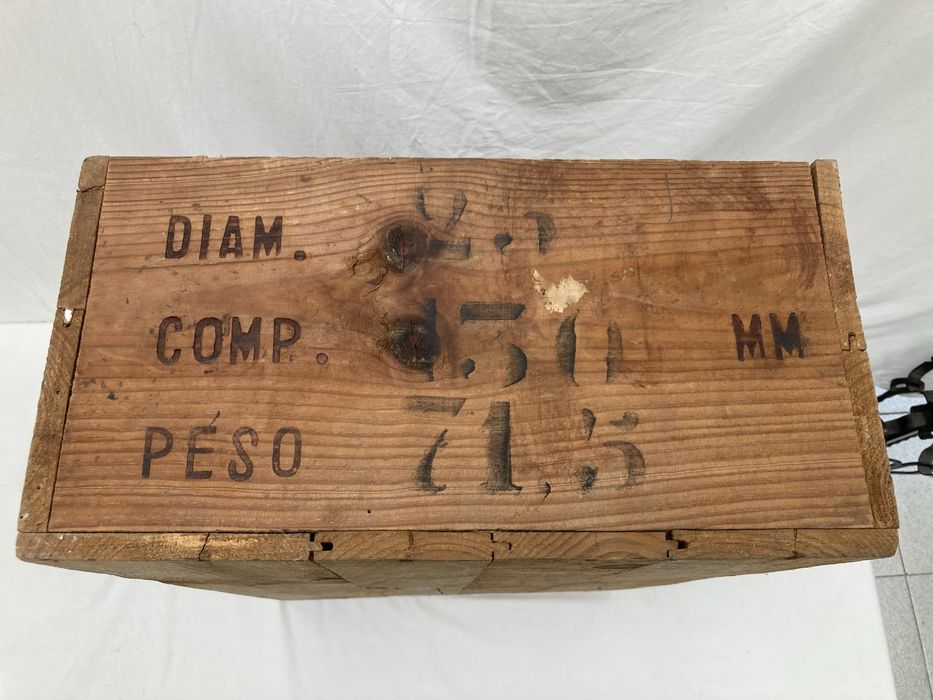Caixa Antiga de Madeira "Explosivos da Trafaria"