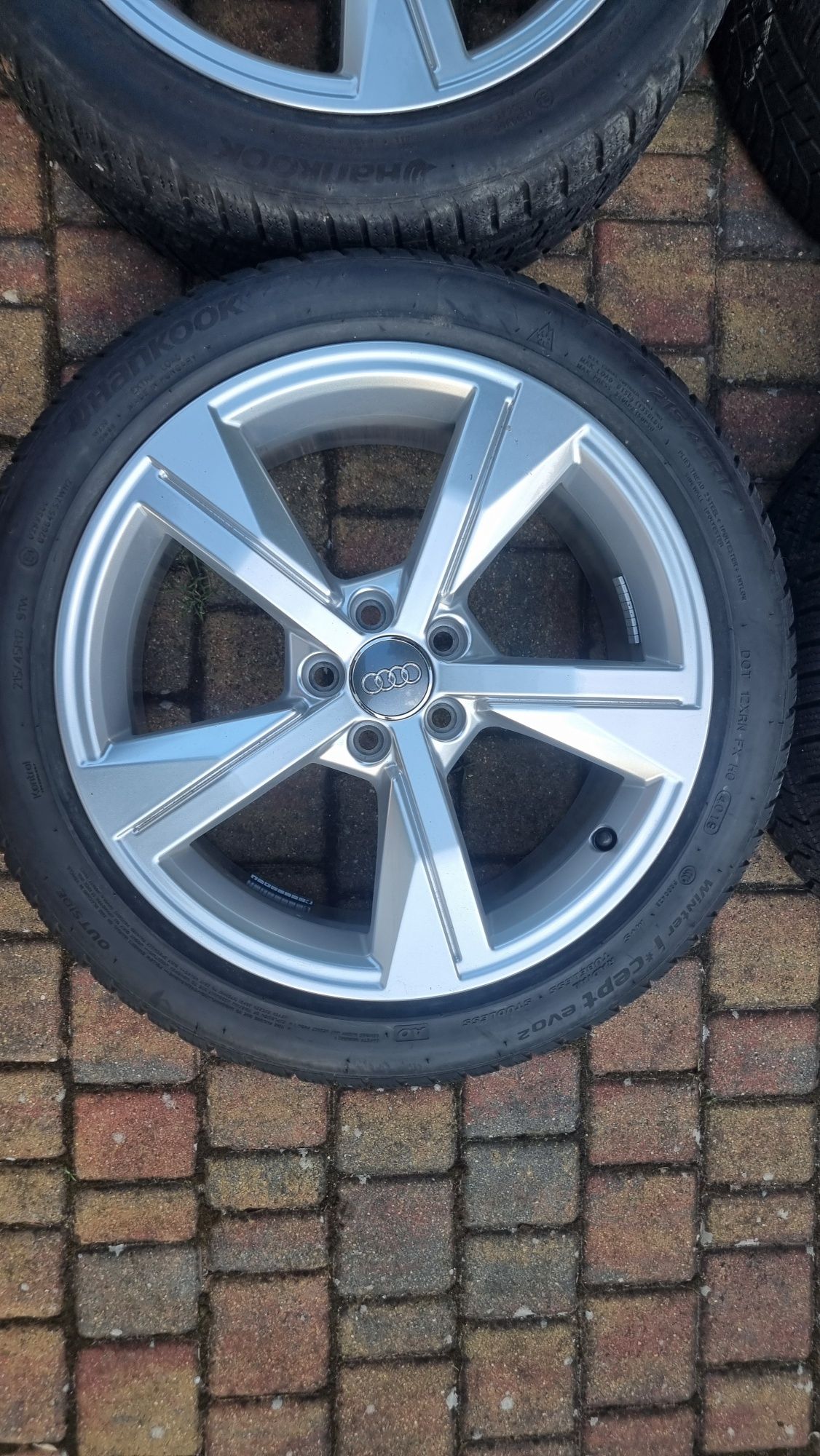 Komplet Kół  koła  felgi audi a1 17" opony zimowe