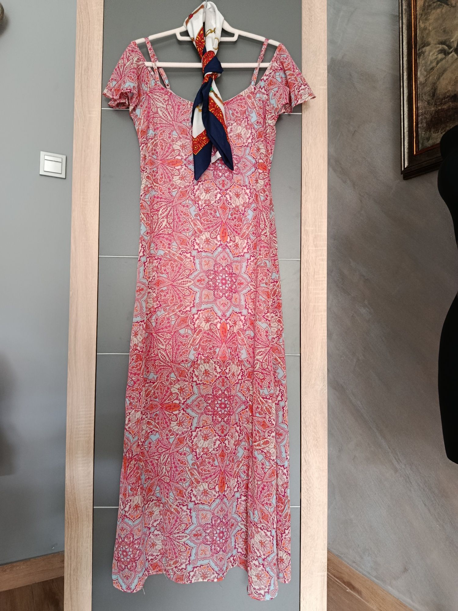 Letnia sukienka maxi plus apaszka S/36