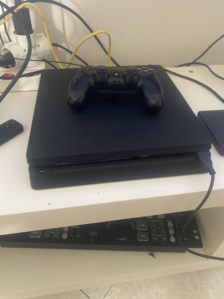 Playstion 4 por Valor negociável