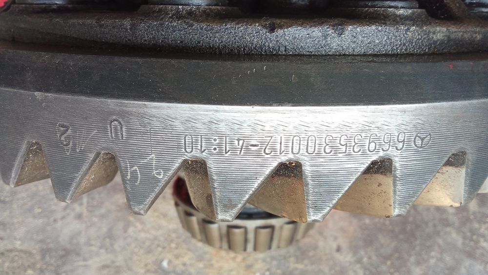 Продам редуктор із планетаркою mercedes 609 rex