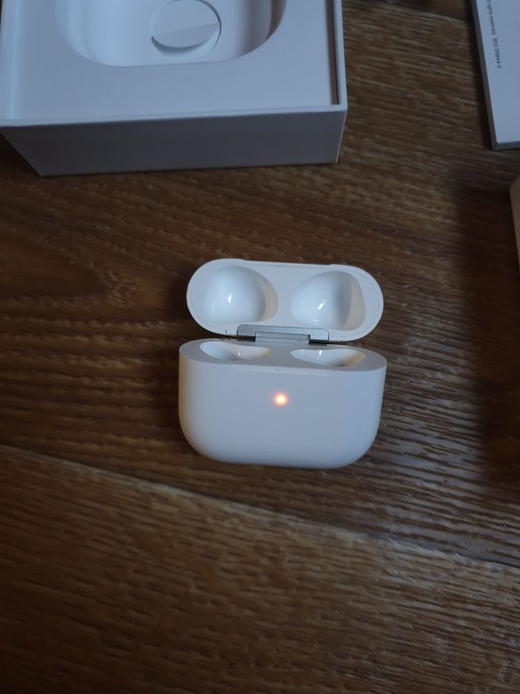 Кейс Apple AirPods 3 А2566.