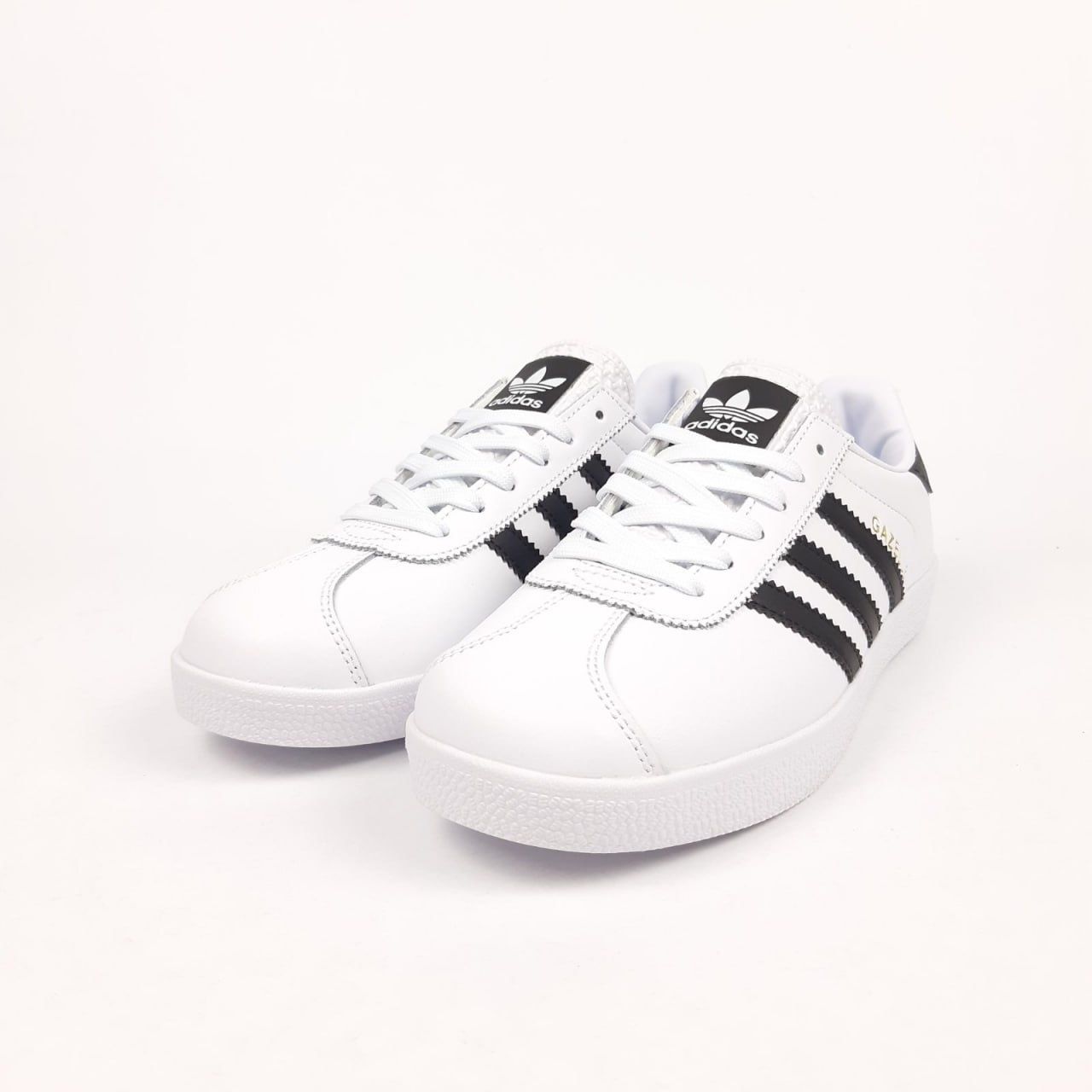Adidas Gazelle білі кросівки жіночі адідас адидас кроссовки газели