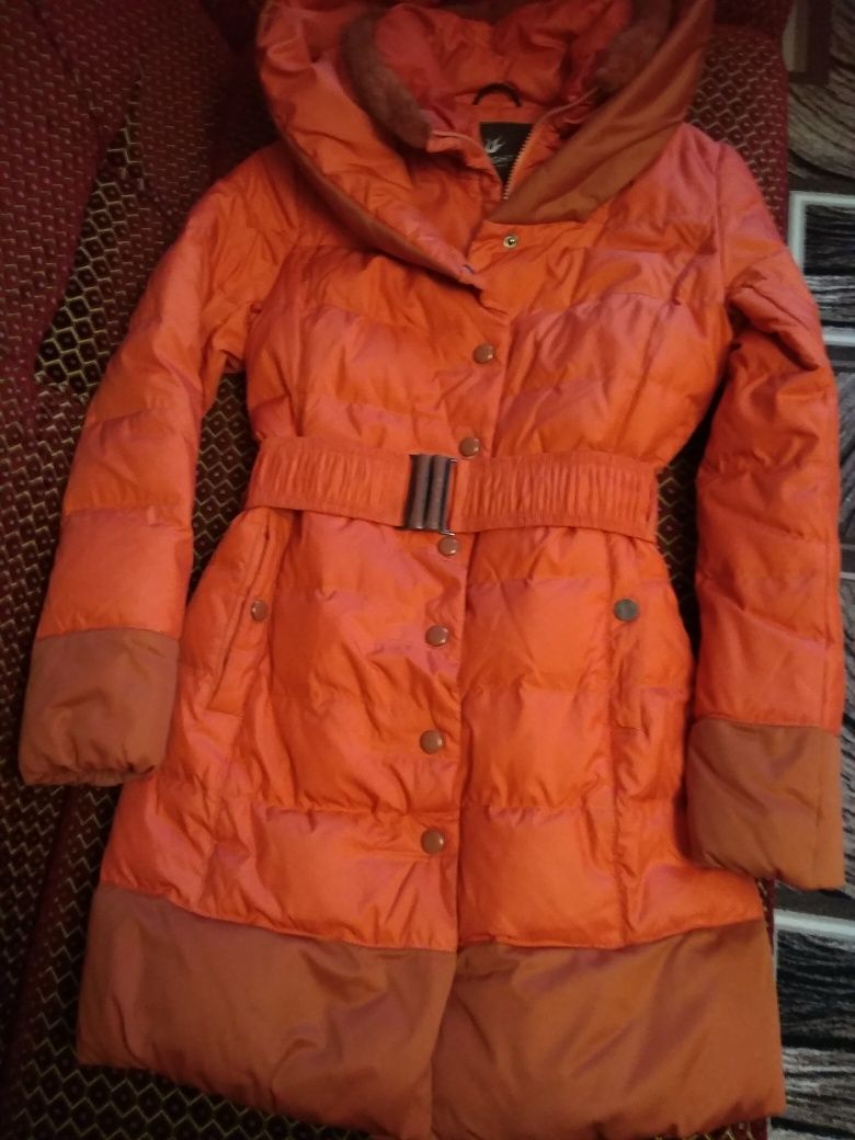 Жіноча куртка пальто зимове 46