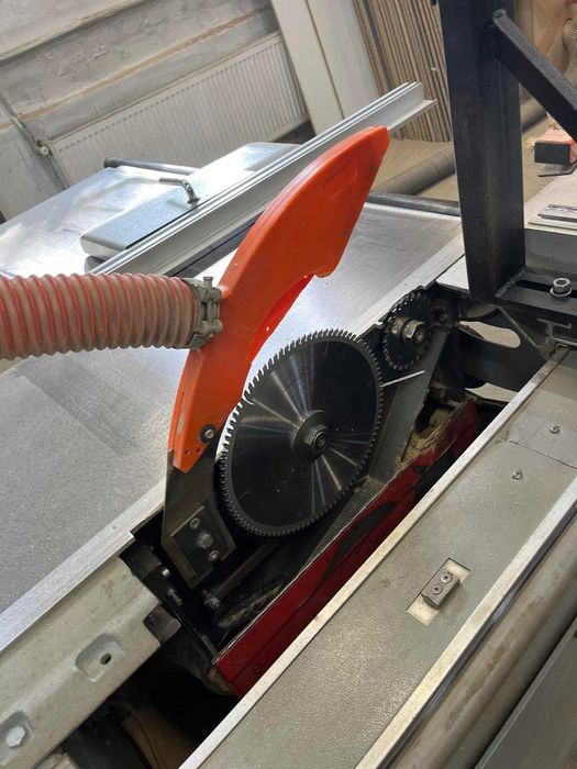 Форматно-раскроечный станок Tema