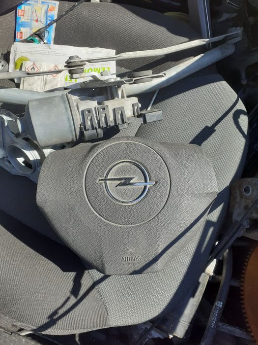 Opel astra H III poduszka powietrzna w kierownice