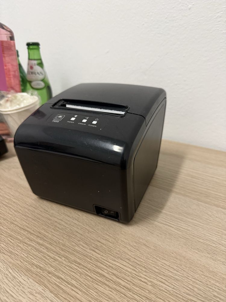 computador utilazado em estabelecimento