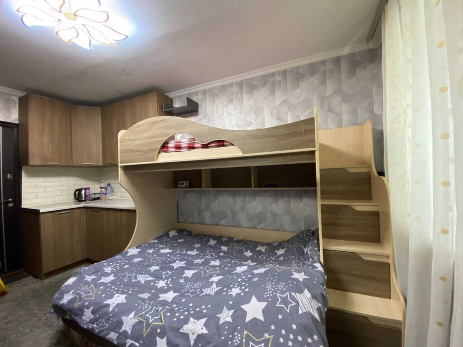 Кімната в гуртожитку. вул. Ушинського 36. Ремонт. Меблі.