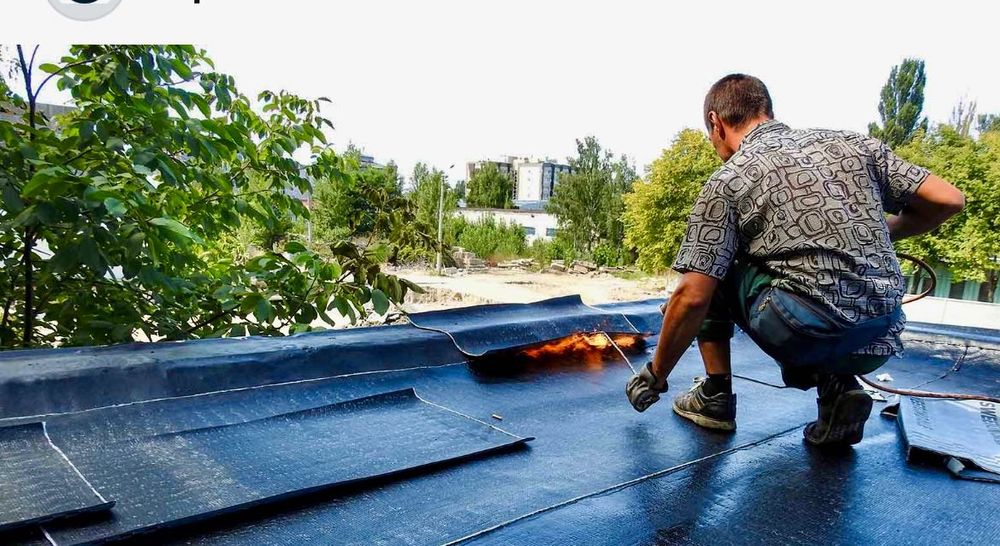 Покрівельні роботи Київ та область. Кровельщики. Ремонт мягкой крыши.