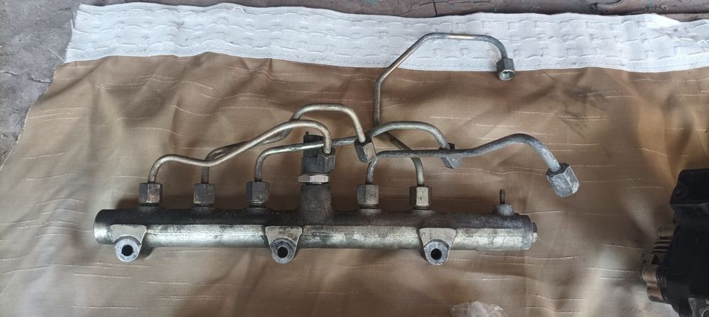 Продам вживані дизельні форсунки(у робочому стані),тнвд,паливну рампу