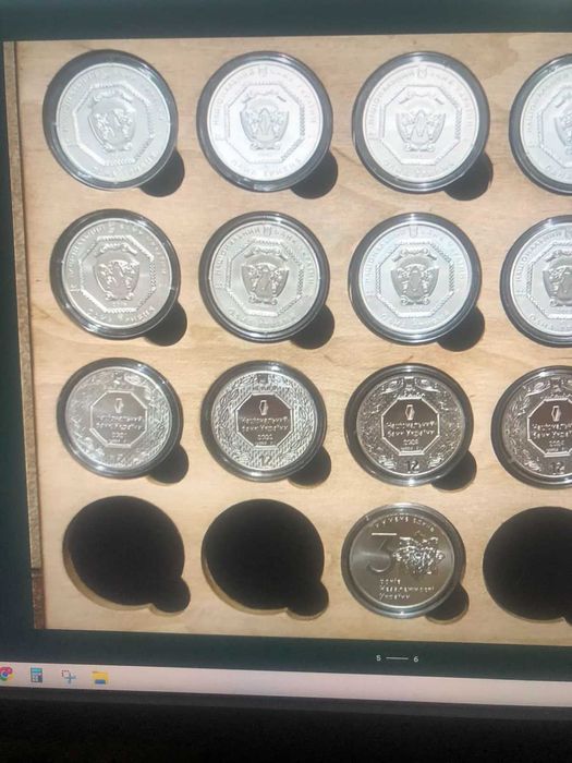 Планшет Бокс коробка футляр кейс под монеты в капсулах