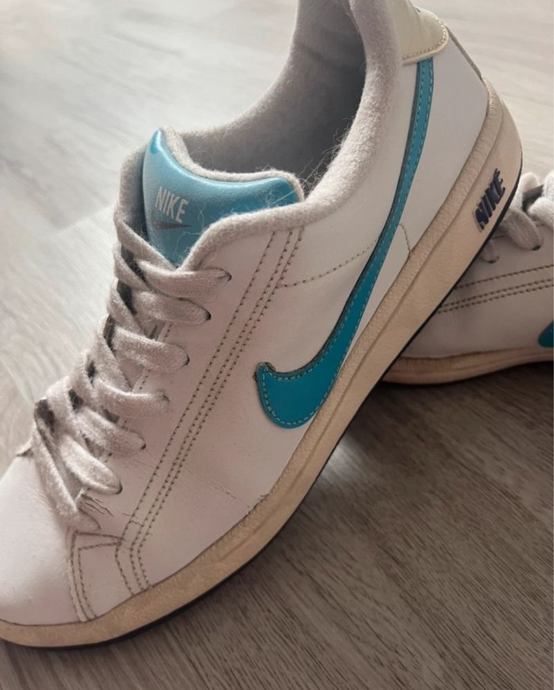 Buty nike biało niebieskie 39