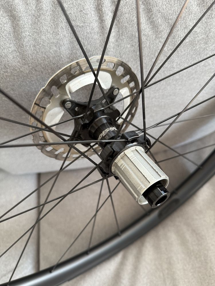 Koła Most Ultrafast 40 Disc / Vision SC40 Disc + Pirelli + Shimano