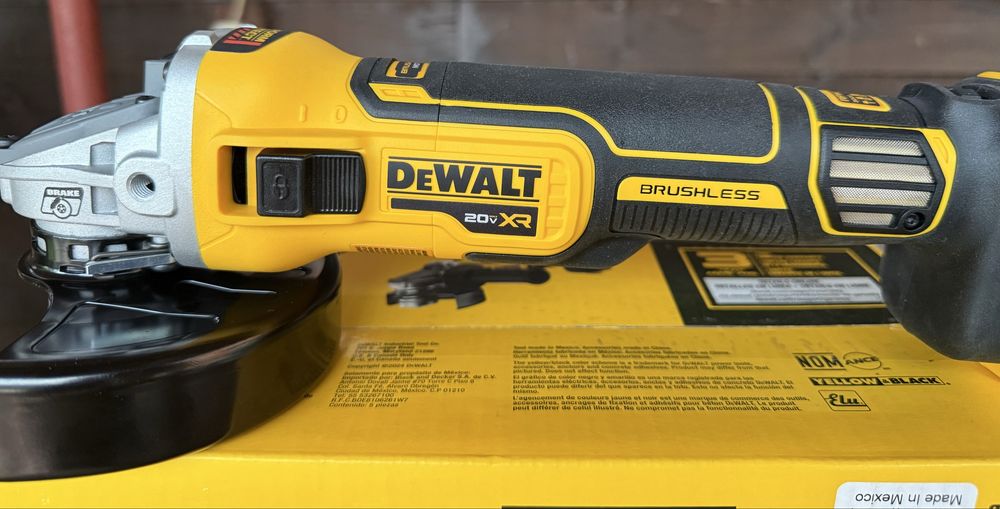 Болгарка DeWalt DCG411VSB Оригінал с США !!!