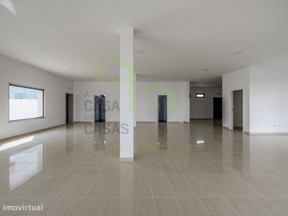 Loja - Ericeira 4 Km, A Casa das Casas