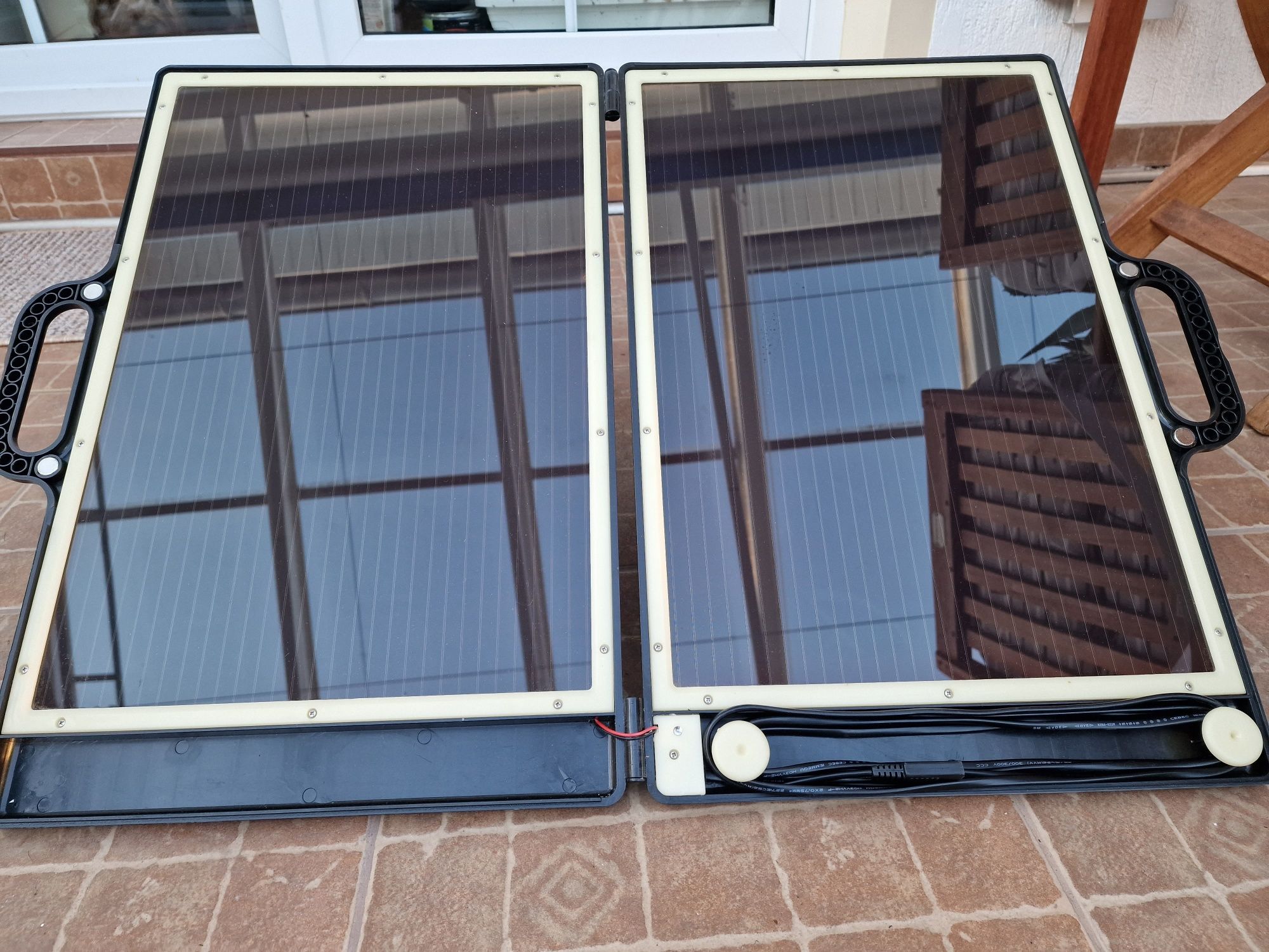 Panel  słoneczny przenośny