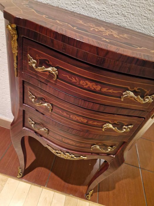 Drewniany stolik,komoda retro.