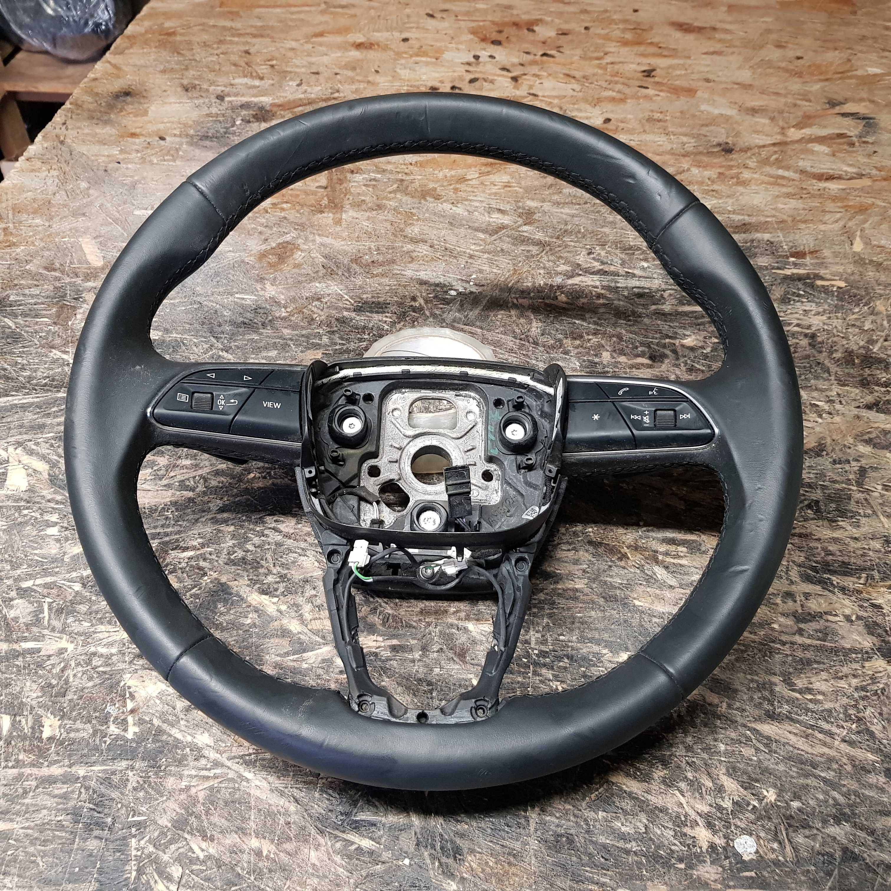 kierownica Audi Q7 , Q8 4M0