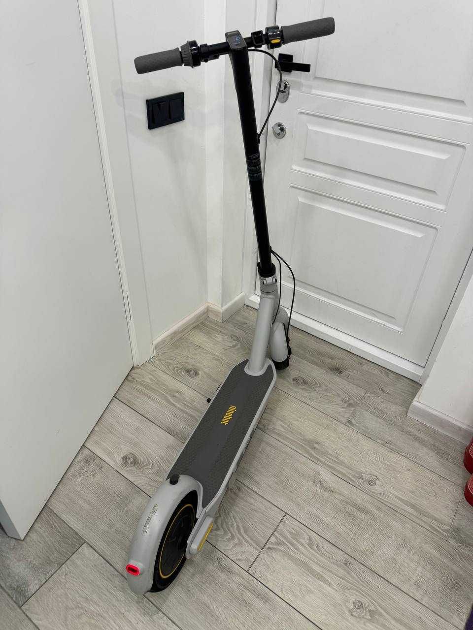 Ninebot by Segway MAX G30LE