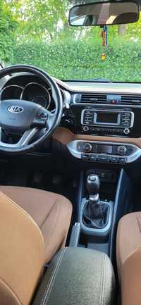 Kia rio sedan 2015