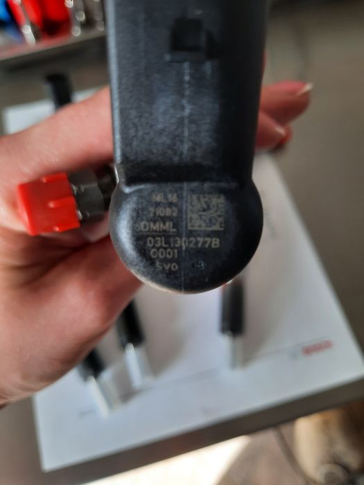 Wtryski siemens 1.6 TDI VW Audi Skoda Seat 03L130277B