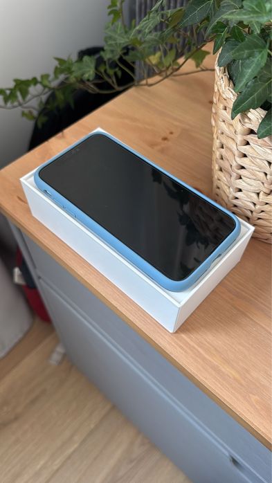 Iphone 11 64Gb stan idealny,nowa bateria