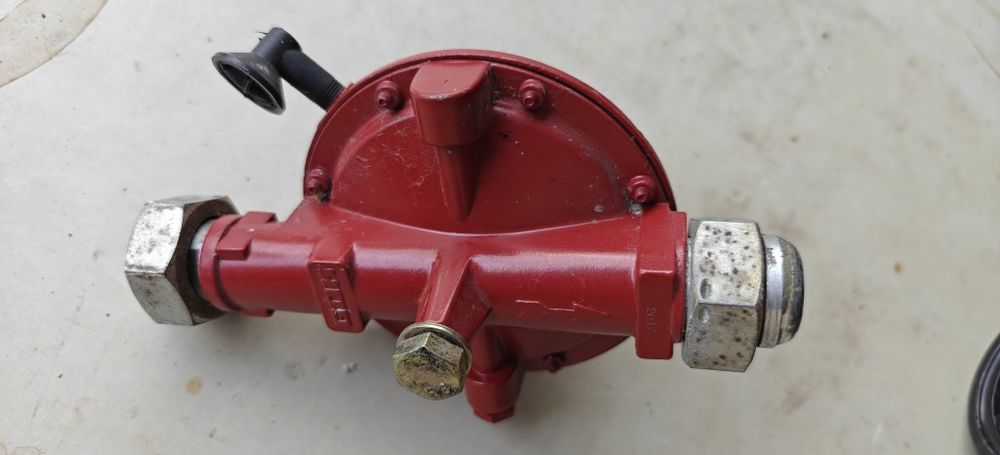 GOK Reduktor zbiornikowy II st. 12 kg/h 37-50 mbar 1/2 wew. x 1/2 wew.