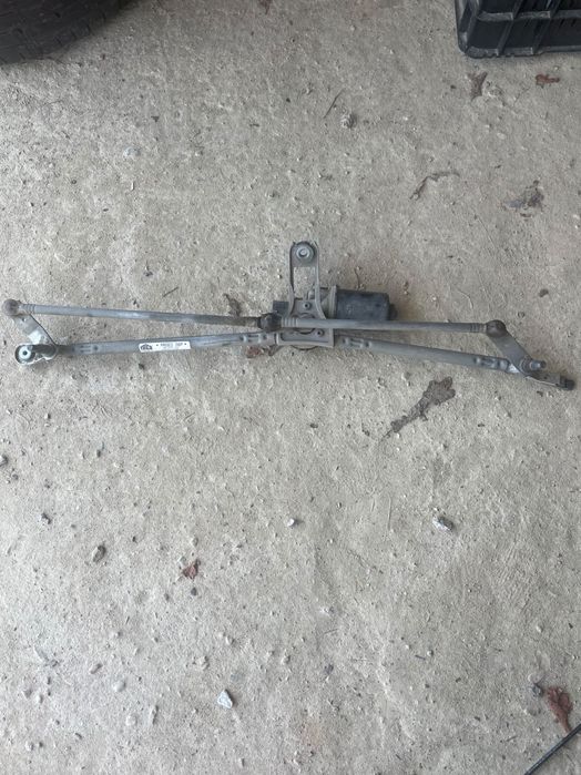 Dodge Ram 1500 mechanizm wycieraczek