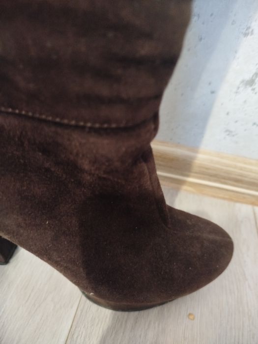 Продам замшевые сапоги Davos Gomma