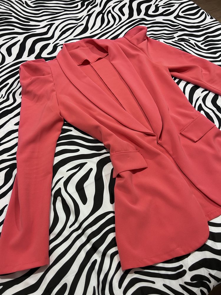 Blazer de cor coral