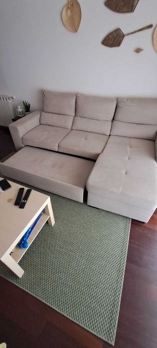 Sofá cama com chaise longe