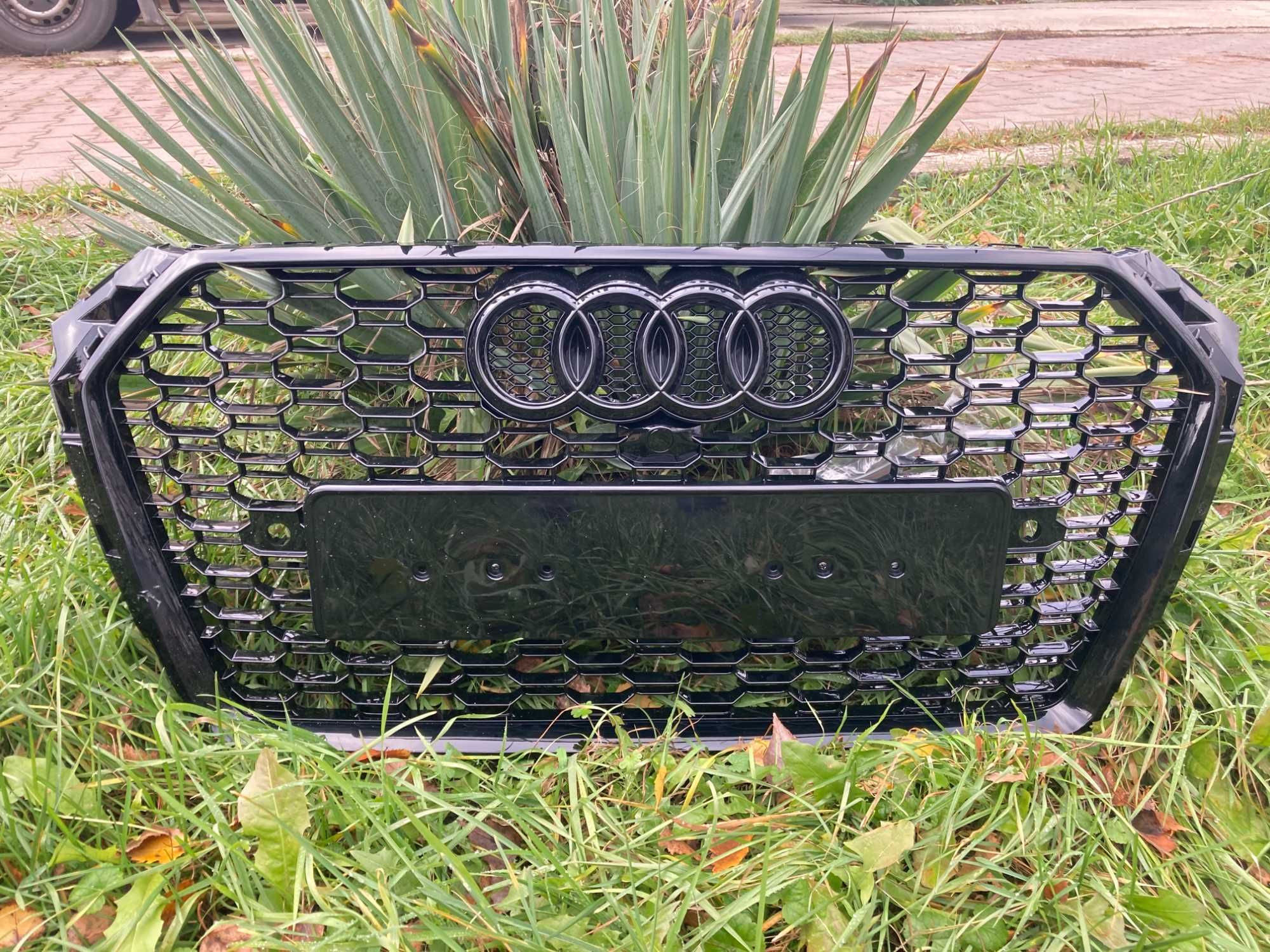Решетка радиатора AUDI A4 B9 Full Black RS стиль 2015-2019год.Уценка!