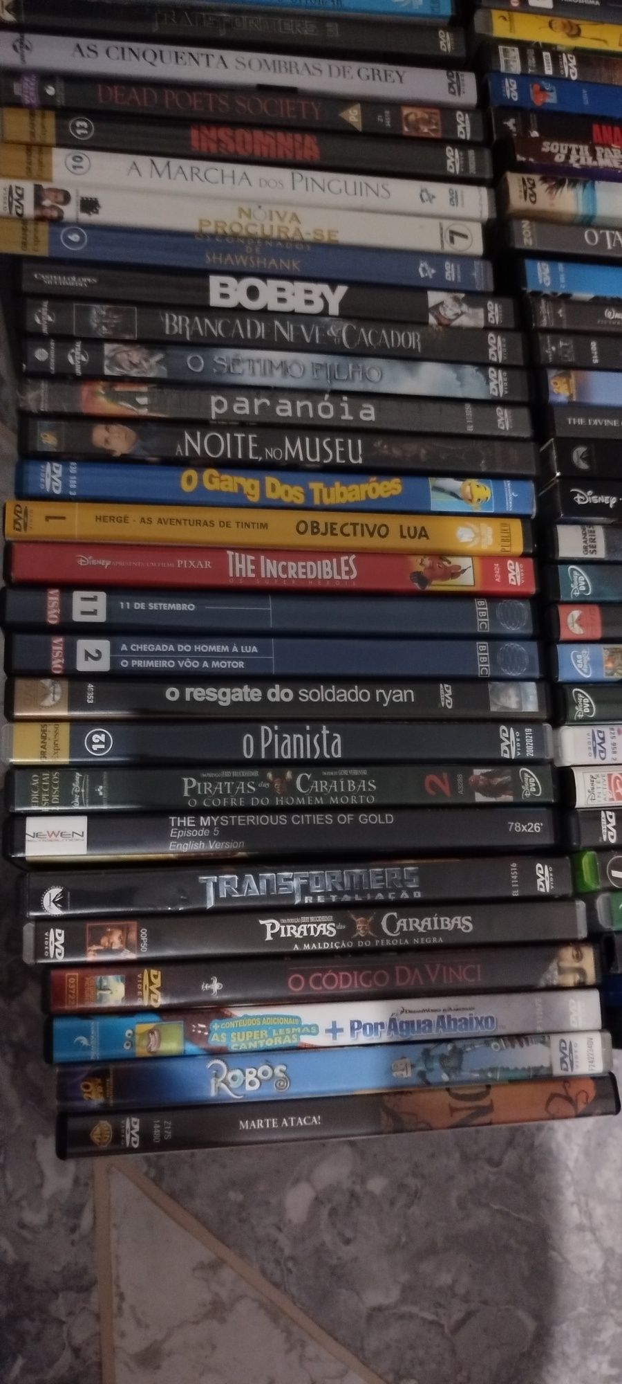 LOTE de 71 DVD’s ORIGINAIS em ótimo estado!