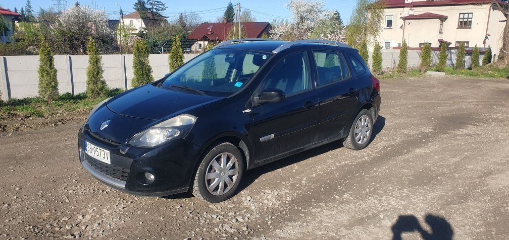 Renault clio 3 1.2 16v grandtour 2012