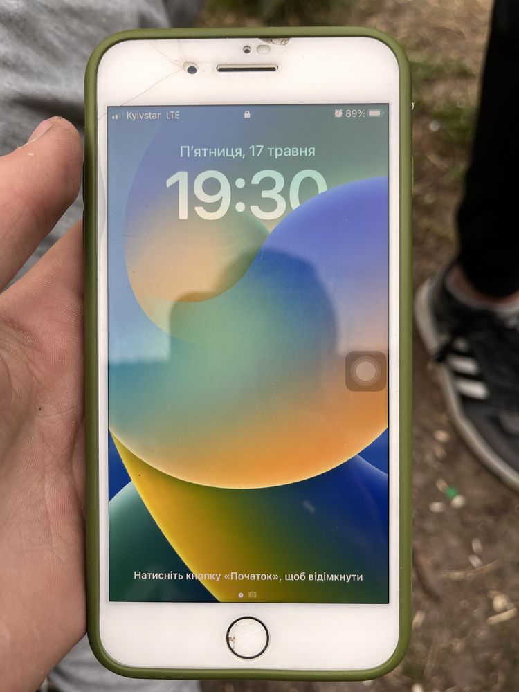 Iphone 8+ білий