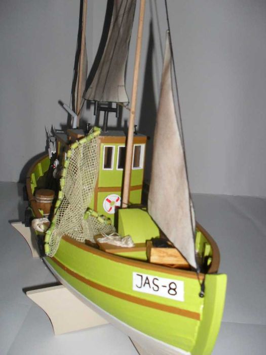 DUŻY żaglowiec model kutra rybackiego KUTER RYBACKI JAS-8 okręt 86cm