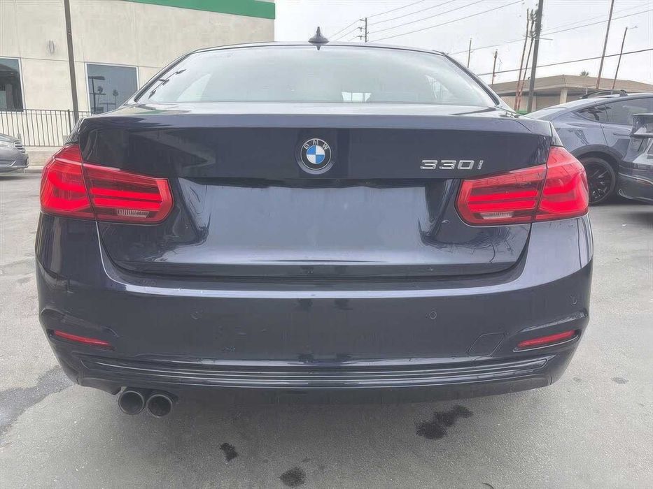 BMW 3 Series 330i      2017